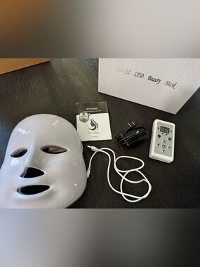 LED Face Mask Color Therapy Skincare Mask – Complete Set